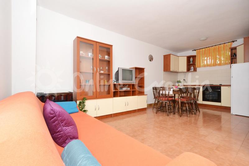 Apartment Sveti Kriz 3 (Arbanija)